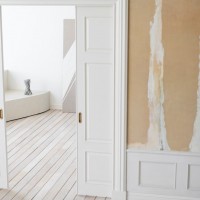 Rénover une porte intérieure sans changer le bâti 