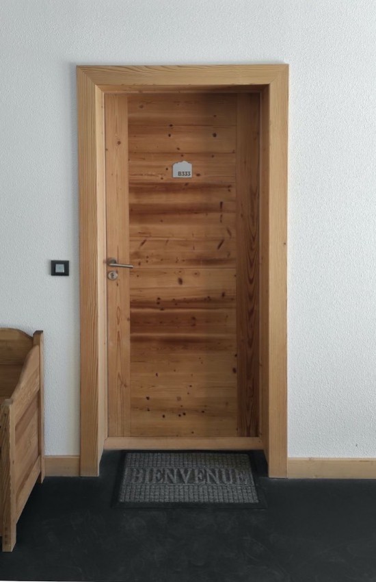 porte d'entrée en bois