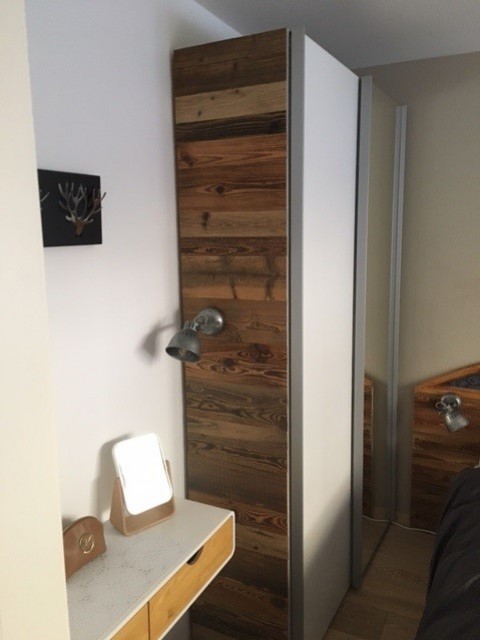 rénovation placard avec les lames stickwood