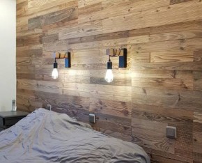 mur chambre vieux bois